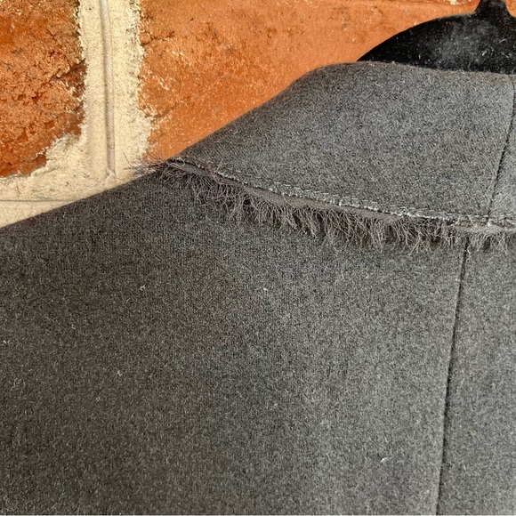 Banana Republic sculpted tailored wool blazer with roses and fringe size: small - Picture 11 of 16